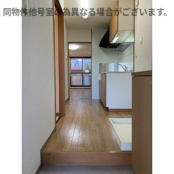 名古屋市北区中味鋺１丁目のアパートの玄関