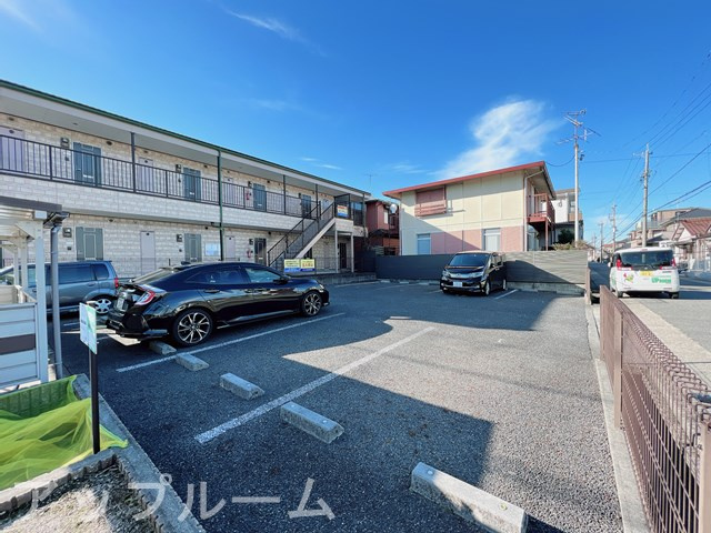 名古屋市北区中味鋺１丁目のアパートの駐車場