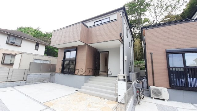 狭山市堀兼・全5棟　新築一戸建　4号棟　～充実の設備・仕様～の外観