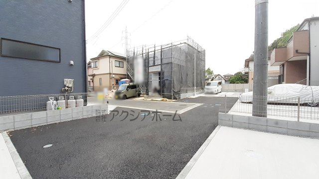 狭山市堀兼・全5棟　新築一戸建　4号棟　～充実の設備・仕様～の前面道路含む現地写真