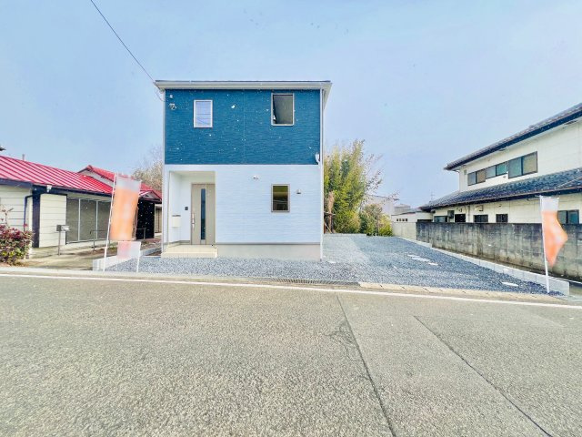 前橋市粕川町西田面の外観|駐車が苦手な方や大きな車をお持ちの方にもおススメです♪