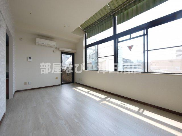 メゾンド津田沼の展望|窓が大きく明るいです