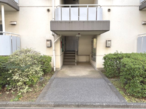 きれいなエントランスです！