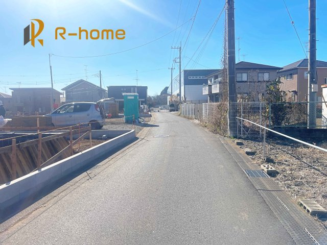 かすみがうら市下稲吉第14　新築戸建て　12号棟の前面道路含む現地写真|『今から見たい！』大歓迎です♪
お気軽にＲ－ｈomeまでお問い合わせください。