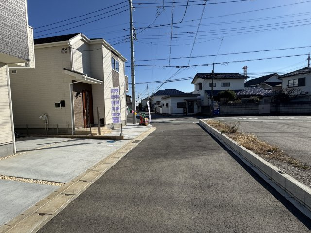 柏市豊住４丁目新築戸建【柏第八小学校：8分】の前面道路含む現地写真|中央開発道路