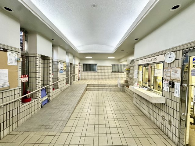 朝日プラザ幸町のエントランス