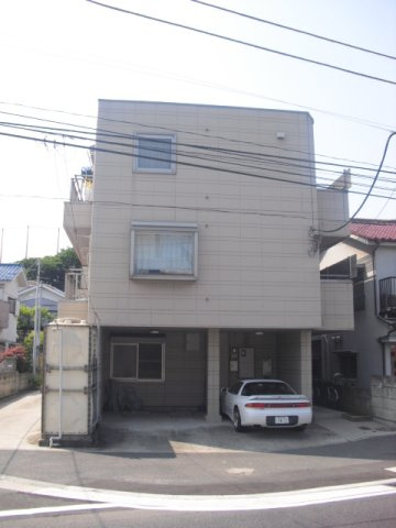 メゾン吉田のエントランス