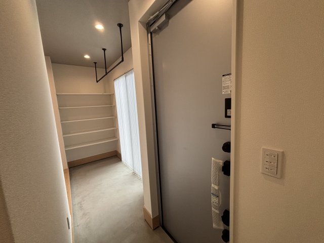 【玄関】 | 南区白藤4丁目 2号棟