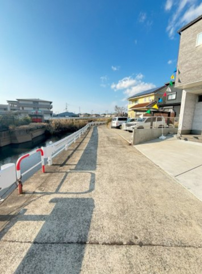 【前面道路含む現地写真】 | 南区白藤4丁目 2号棟