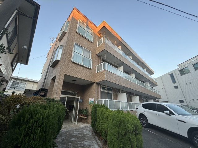 明原サンハイツの外観