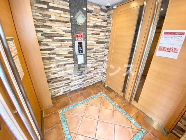 カサグランデ新栄のエントランス