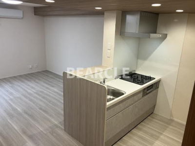 【キッチン】 | D-ROOM深草小久保町C | キッチンでお料理をお楽しみください