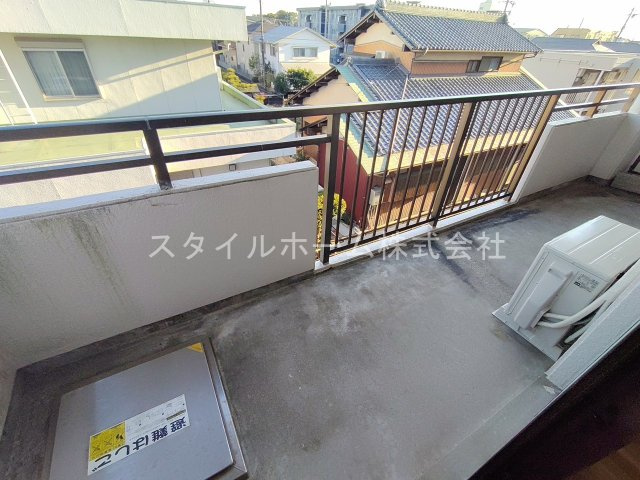 フィオーレ草間のバルコニー