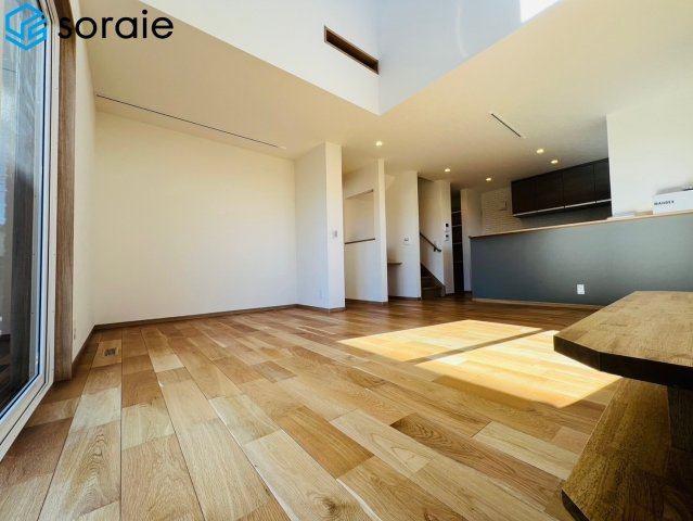 狭山市北入曽　中古未入居住宅　の居間・リビング