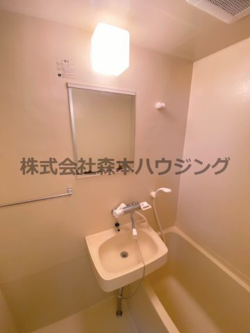 【洗面所】 | 　ウェルネス三界 | 洗面所です