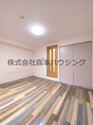 【洋室】 | 　ウェルネス三界 | ゆったりした洋室です
