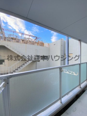 【展望】 | 　ウェルネス三界 | 室内からの眺望です