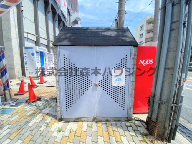 【その他共用部分】 | 　ウェルネス三界 | 専用ごみ置き場です