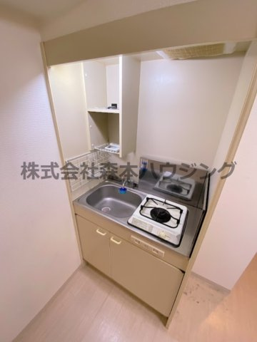 【キッチン】 | 　ウェルネス三界 | コンパクトなキッチンで掃除もラクラク