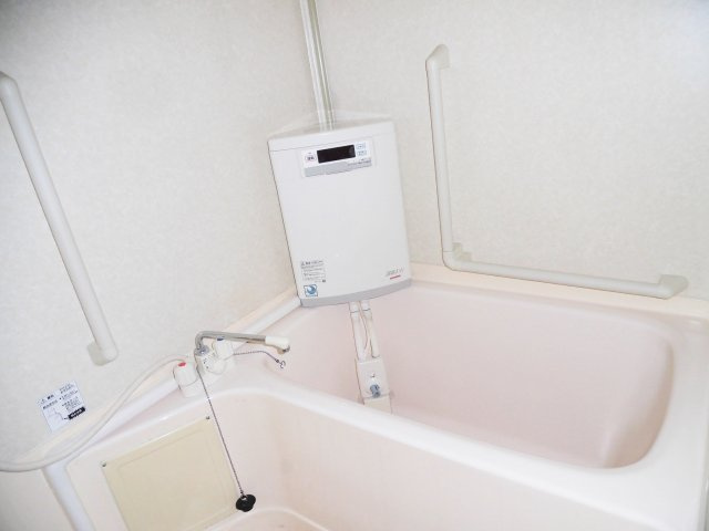 【浴室】 | 六高台サンハイツ B棟 | お風呂です