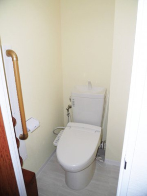 【トイレ】 | 六高台サンハイツ B棟 | 清潔感のあるトイレです