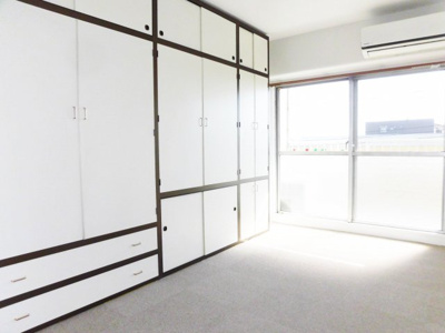 【洋室】 | 六高台サンハイツ B棟 | 落ち着いた色調の洋室です