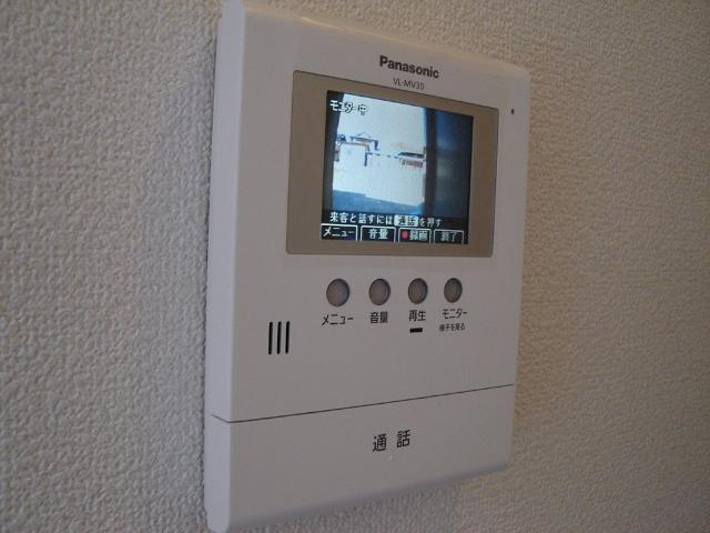ベルクレストの内装|カメラ付インターホン