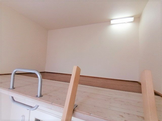 レオパレスＲＡＦＦＩＮＡＴＯⅡの内装|明るい室内です