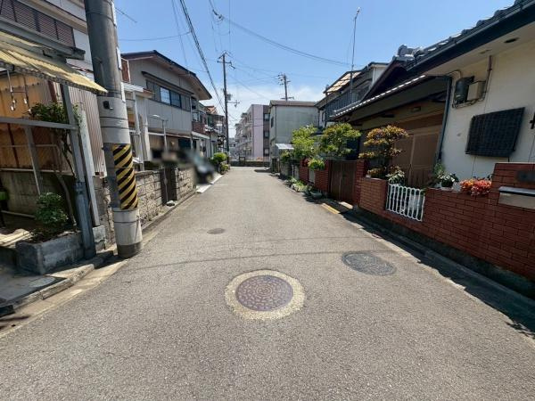 和歌山市紀三井寺　中古戸建の前面道路含む現地写真