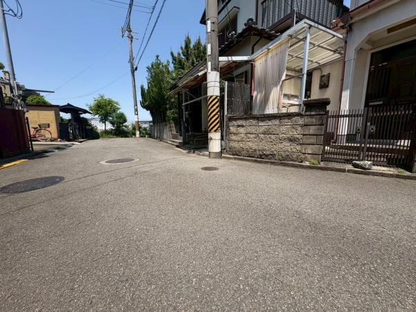 和歌山市紀三井寺　中古戸建の前面道路含む現地写真