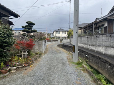 【前面道路含む現地写真】 | 宇部市西小串吉原土地 | 従来からある生活道より出入りが可能です。