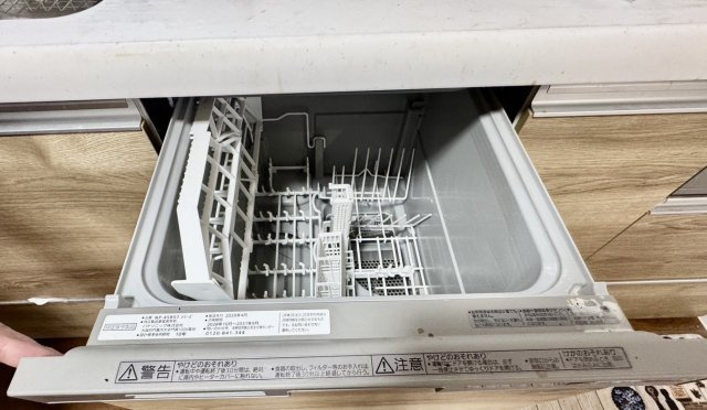 阪南市自然田中古戸建のキッチン|食洗器付き