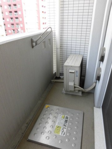 大阪市中央区松屋町住吉の賃貸マンションのバルコニー