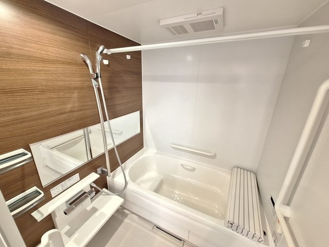 （シニア限定）クレサングリュの浴室|栓を閉めればボタン一つでオートバス