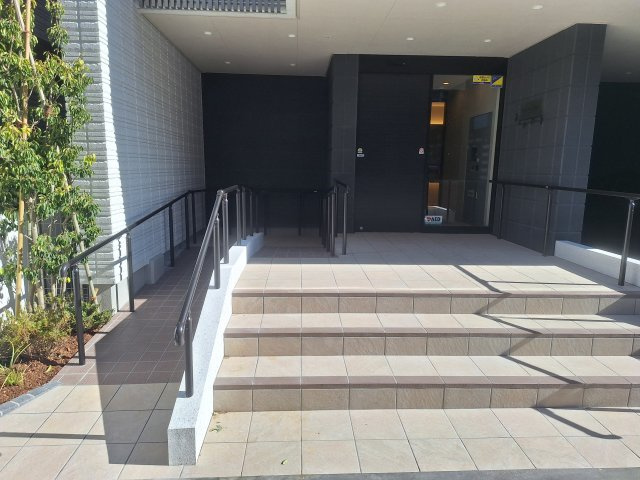 （シニア限定）サンサーラ根岸のエントランス