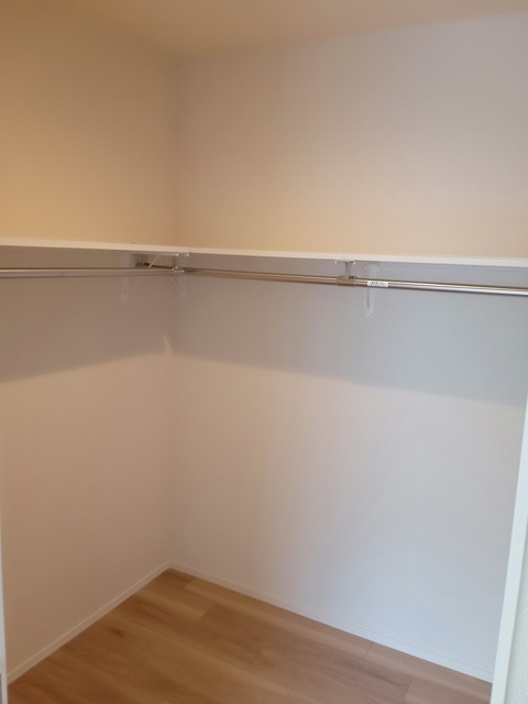 （シニア限定）ノーブル　レジデンスの収納|2.2帖ウォークインクローゼット。