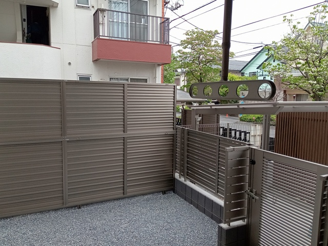 （シニア限定）ノーブル　レジデンスの展望|バス通りの街路樹が目に優しいです。