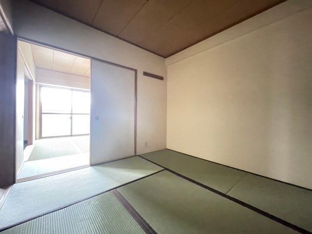 マーベラス摂津の内装