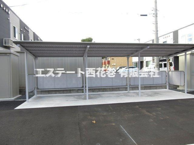 ララ・マヒナＢのその他共用部分|大きな駐輪場