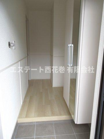 ララ・マヒナＢの玄関