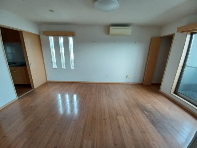 グラッドヒルの居間・リビング|使いやすい居間です