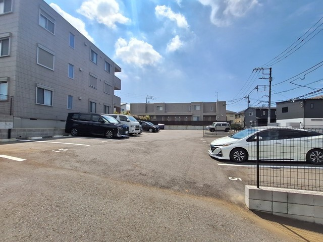 ガーデンヒルズ稲毛柏台Bの駐車場|★駐車場★