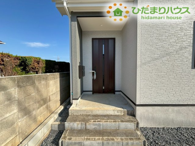 本庄市本庄4丁目　新築一戸建て　いろどりアイタウン　01のエントランス|日当たりが良く水はけの良いエントランス! 
開放的な空間で、毎日気持ちよくお出かけ、ご帰宅ができますね♪