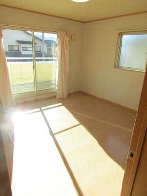 【洋室】 | 中古戸建　甲府市白井町 | きれいな洋室です