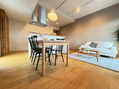 【居間・リビング】 | リブウッド大阪城 