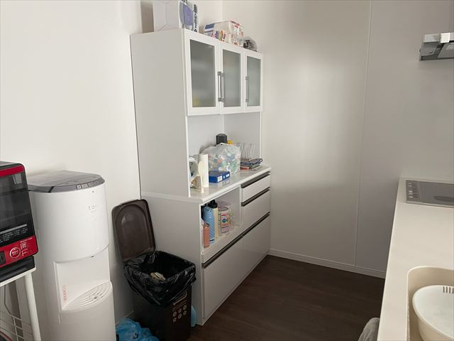 直方市大字植木戸建てのその他|食器棚