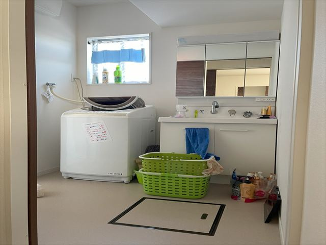 直方市大字植木戸建ての脱衣所