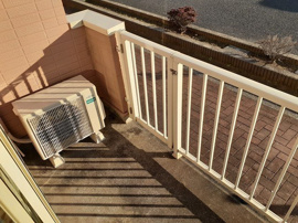 外からの目が気にならないバルコニーで洗濯物が干せます