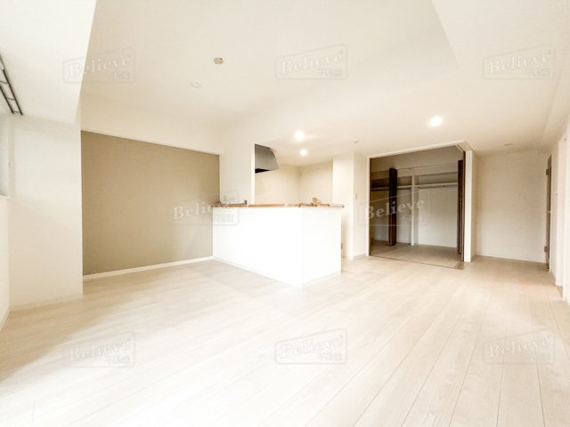 GOTOビルディングの居間・リビング|広いリビングです☆