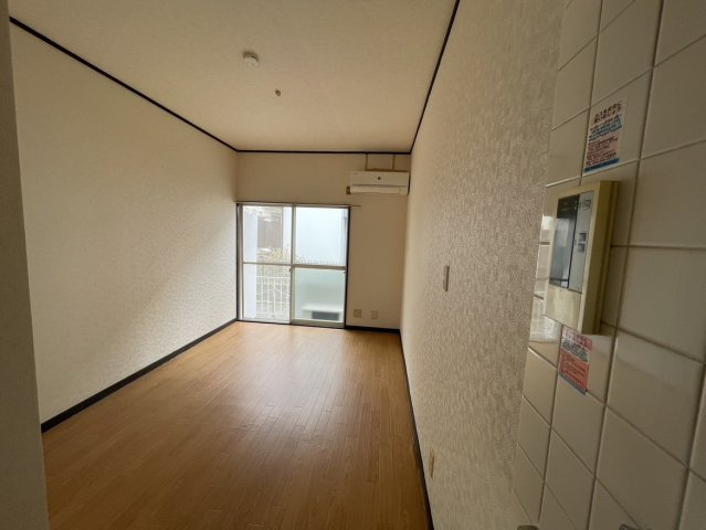 こちらの居間で趣味の時間をお楽しみください